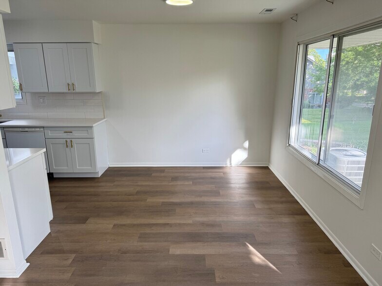 Building Photo - 7917 Knottingham Cir