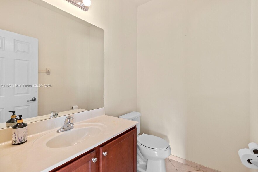 Building Photo - 11863 SW 155th Ct