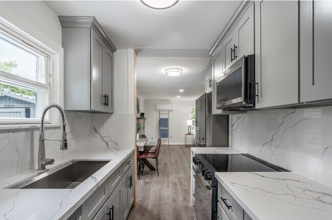 Building Photo - 14244 29th Ave S