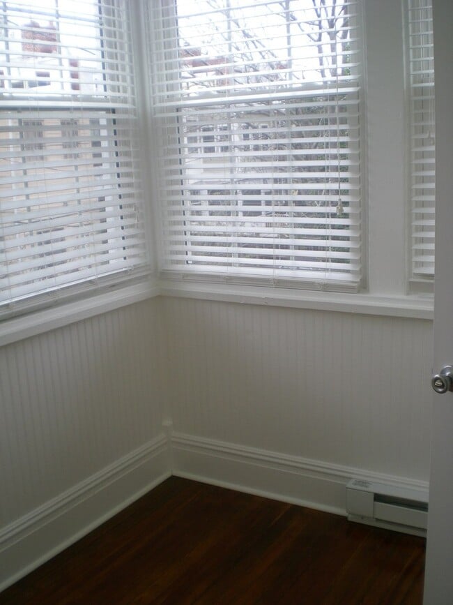 Building Photo - Sunny 3 BR / 2 BA Beautiful Home in Museum...