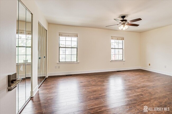 Building Photo - 369 Bromley Pl