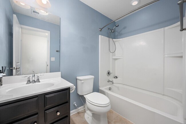 Building Photo - Smithfield Home