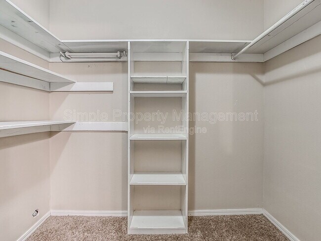 Building Photo - 10824 Admiral Dr