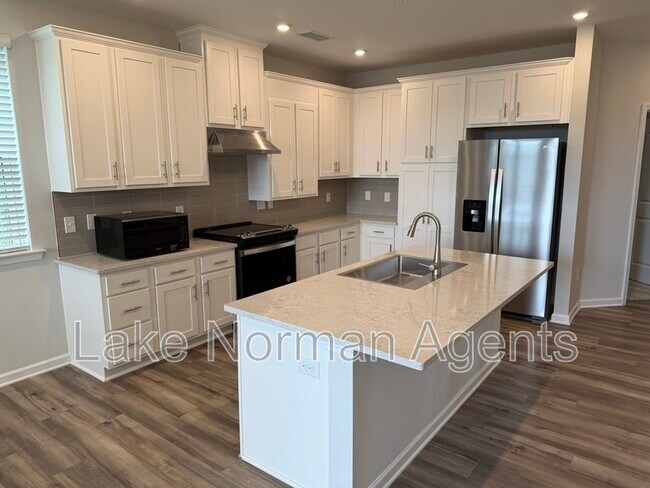 Building Photo - 4455 Reed Crk Dr