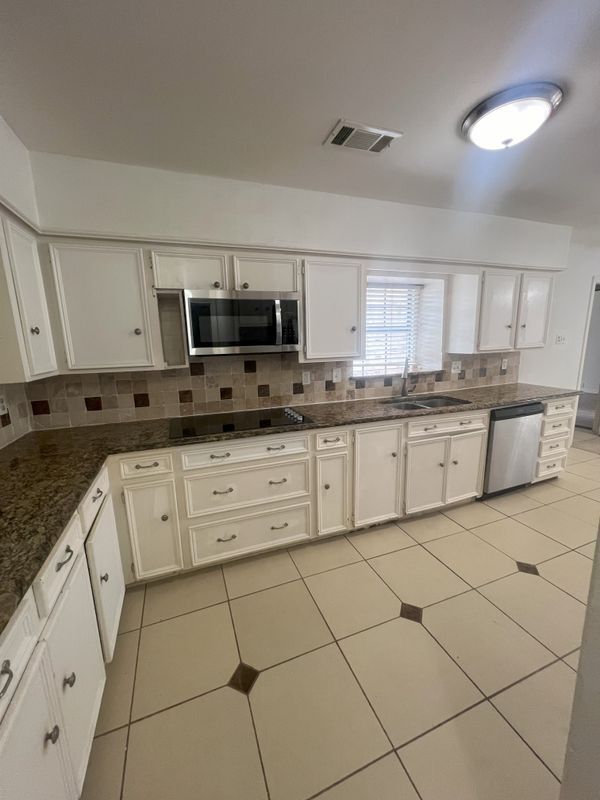 Building Photo - 3813 Whiterock Trail