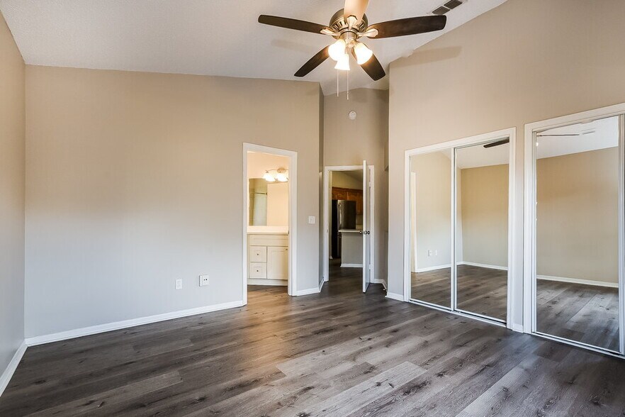 Building Photo - 646 Upperriver Ct