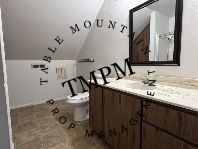 Building Photo - 37 Linda Dr