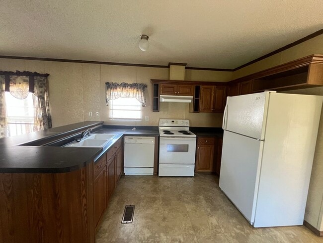 Building Photo - Sherwood Rental