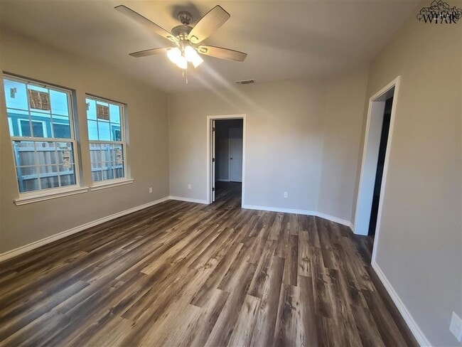 Building Photo - 2000 Fillmore St