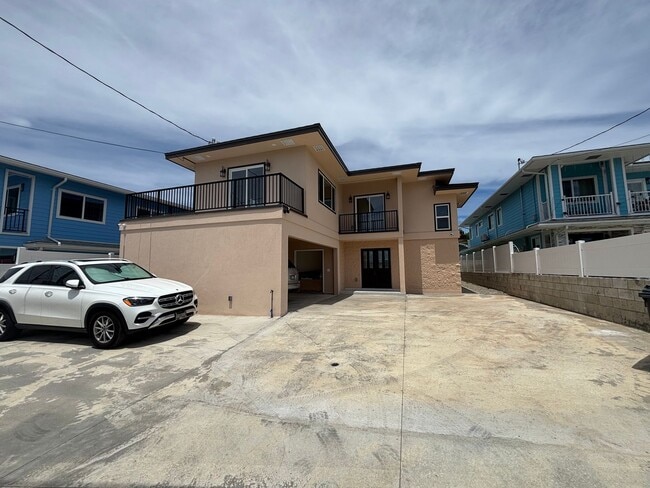 Building Photo - 1674 Kino St