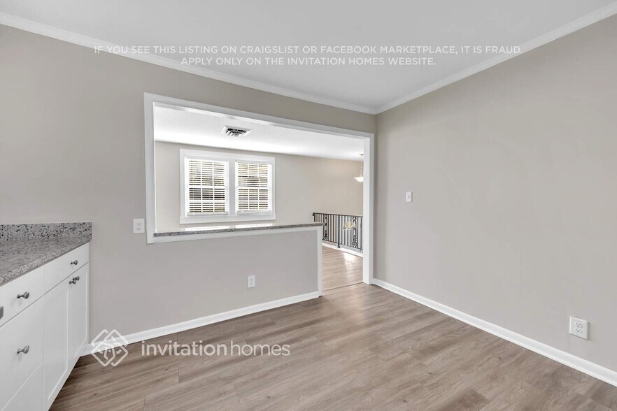Building Photo - 3331 Panorama Dr