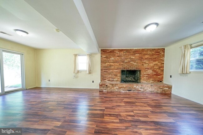 Building Photo - 9516 Bonair Dr