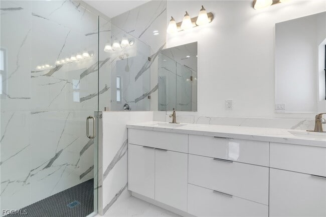 Building Photo - 1037 Citrus Ave S