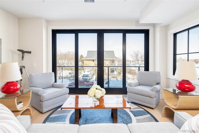 Building Photo - 123 Sterling Ave