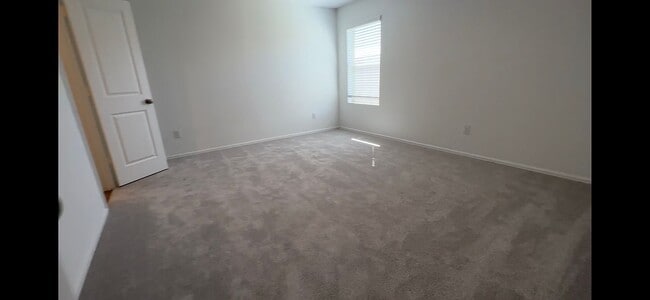 Building Photo - 274 Bennett Lp