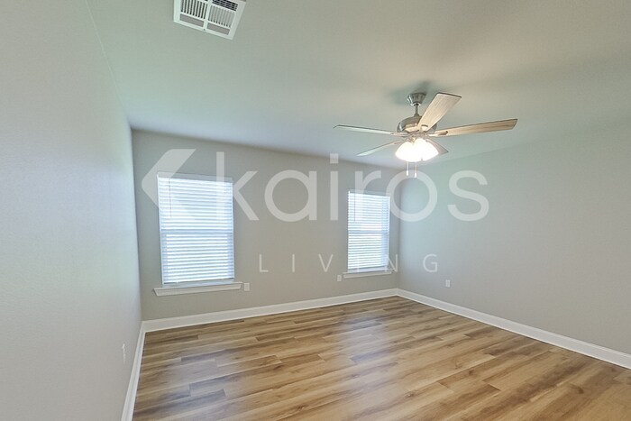 Building Photo - 22858 Balsam Dr