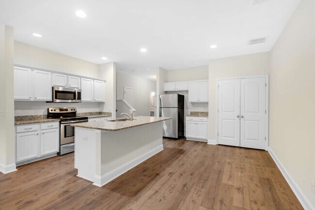 Building Photo - 511 Ferguson Ln