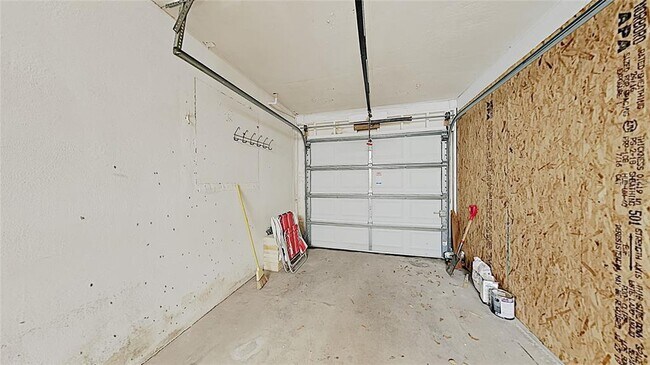 Building Photo - 4511 S Gaines Rd