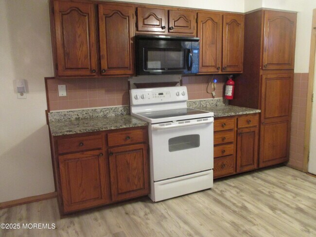 Building Photo - 89D Dorchester Dr