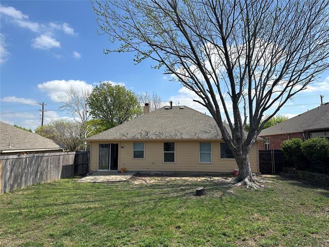 Building Photo - 813 Essex Dr