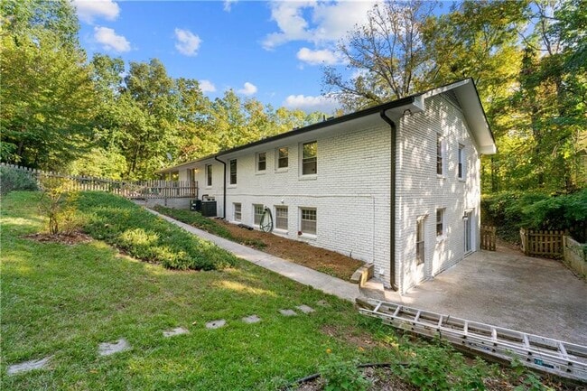 Building Photo - 6511 Vernon Woods Dr NE