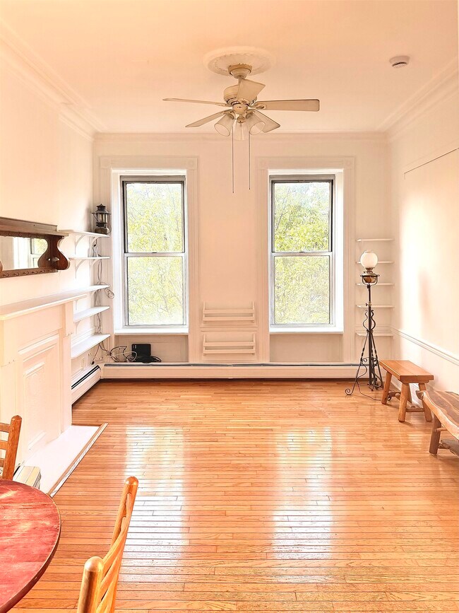 Building Photo - 237 3rd St