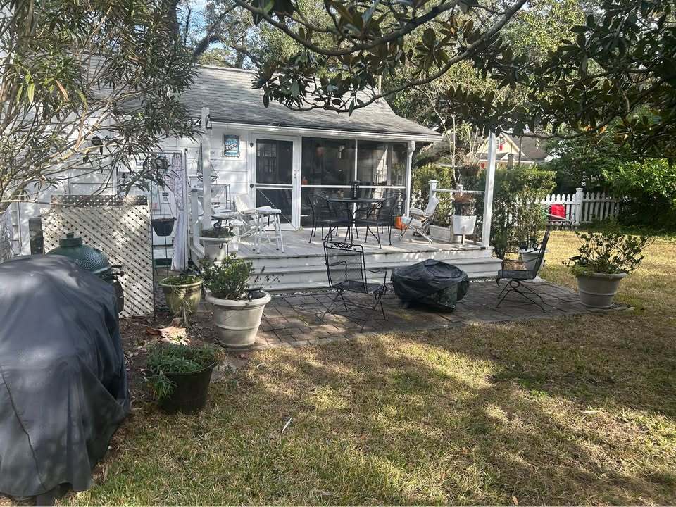 Building Photo - 332 Screven St