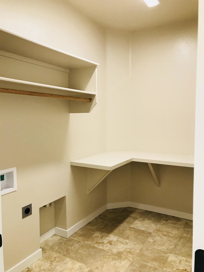 Building Photo - 6705 E Thornton St