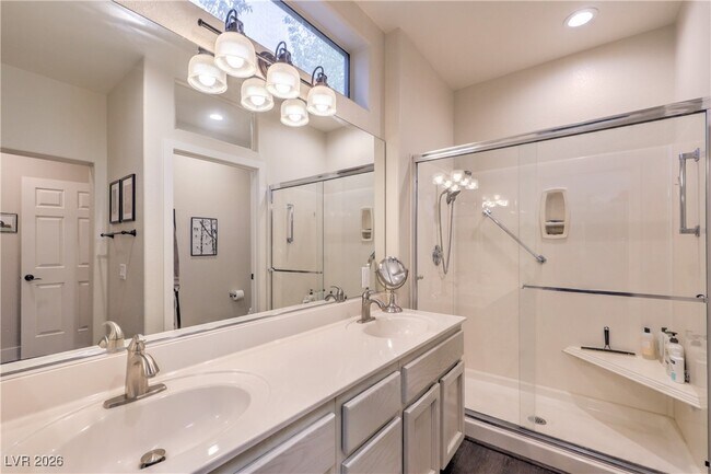 Building Photo - 2701 Spalding Dr