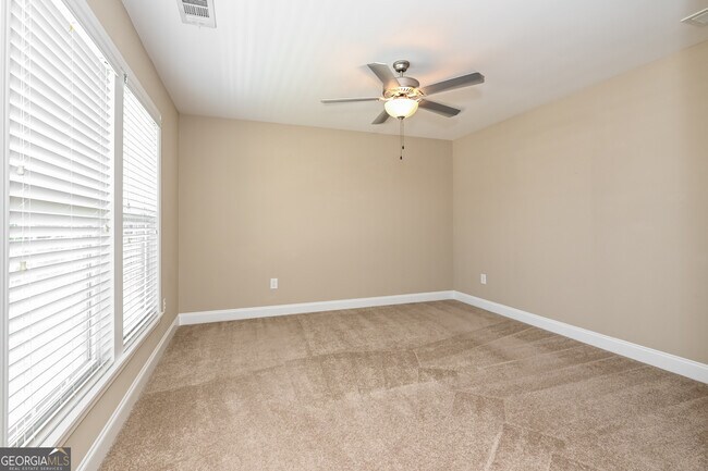 Building Photo - 2045 Birmingham Ct