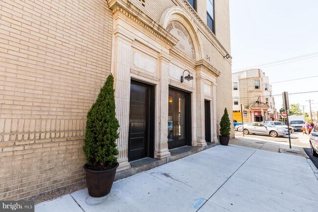 Building Photo - 849 S 7th St