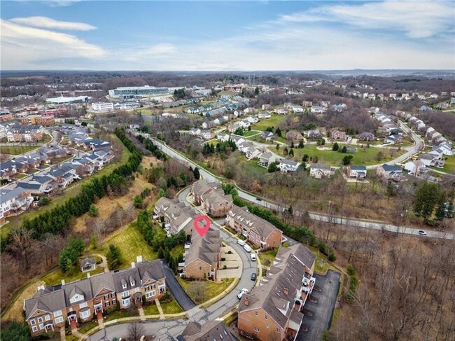 Building Photo - 402 Georgetowne Ct