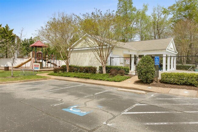 Building Photo - 112 Yardarm Ct