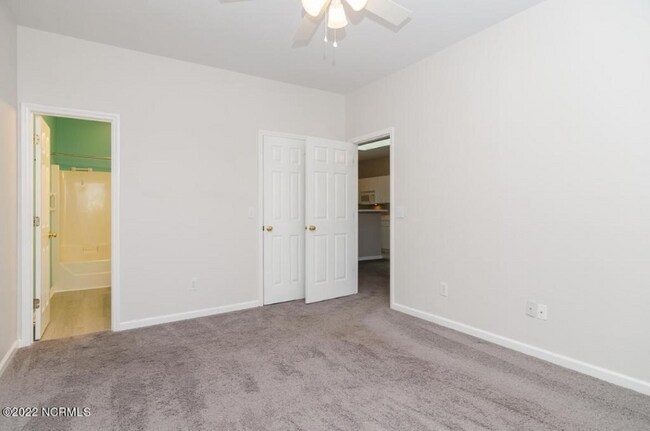 Building Photo - 1017 Avenshire Cir