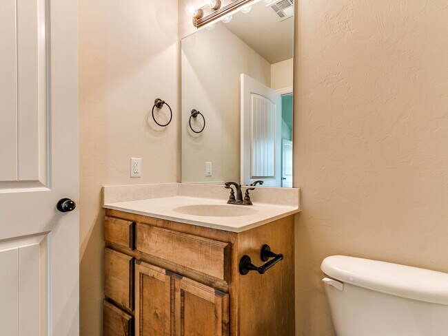 Building Photo - 3 Bed/2 Bath in Sonador of Montague Subdivision - Deer Creek Schools
