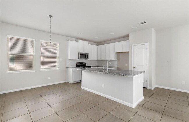 Building Photo - 6222 Prince Pl Dr
