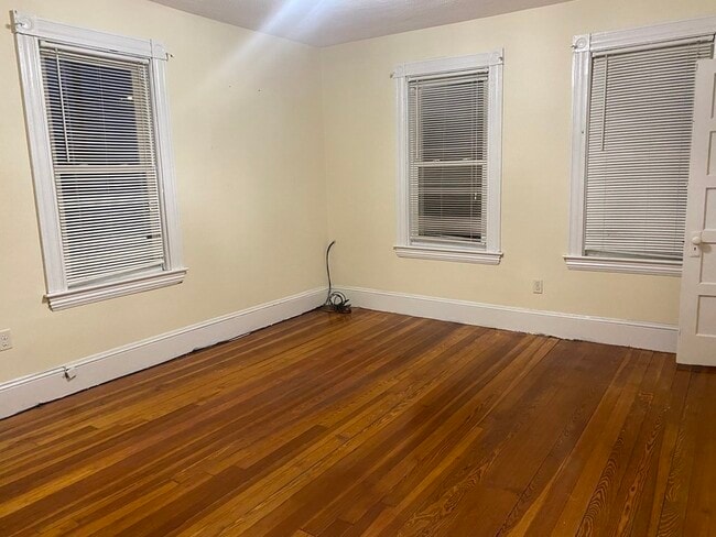 Building Photo - 285 E Squantum St