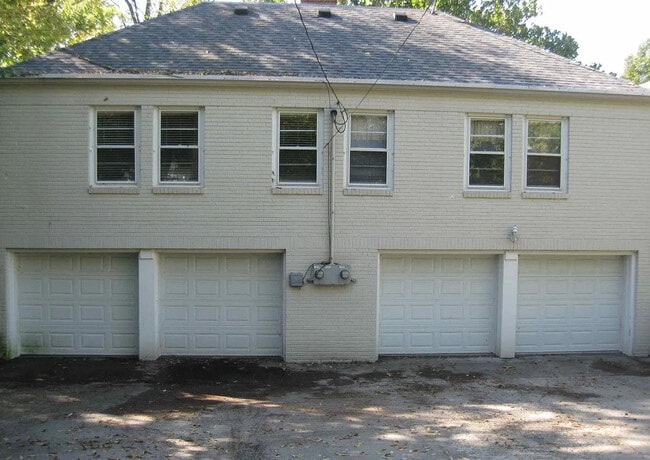Building Photo - 5649 N Illinois St