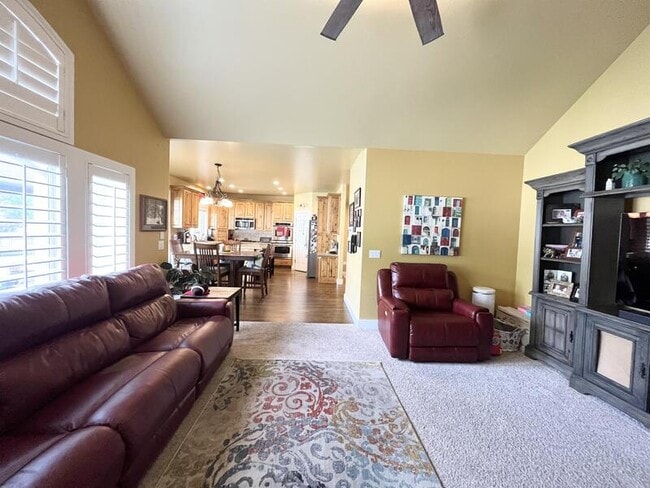 Building Photo - 2035 Quartzridge Dr
