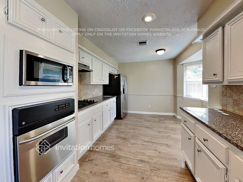 Building Photo - 21611 Park Wick Ln