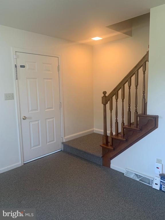 Building Photo - 205 N Linden Ave