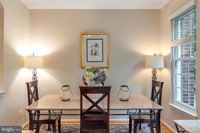 Building Photo - 4-level, 3-bedroom garage townhome