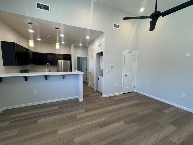 Building Photo - Brand New 1-Bedroom Unit for Rent – Central Reno