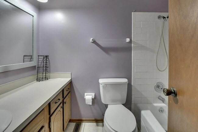 Building Photo - Beautiful Home for Rent in Omaha