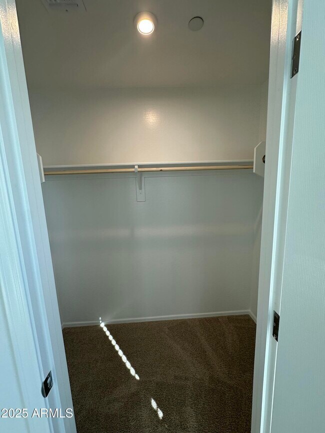 Building Photo - 13330 W Eagle Feather Rd