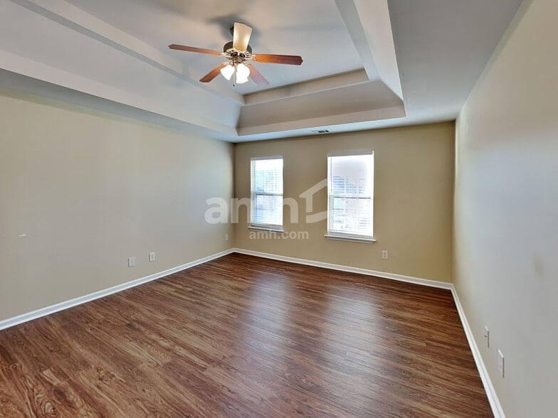 Building Photo - 112 Dunnell Rd