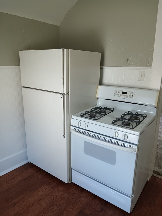 Building Photo - 435 2nd St