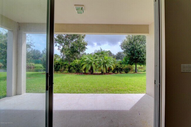 Building Photo - 5864 Trieda Dr
