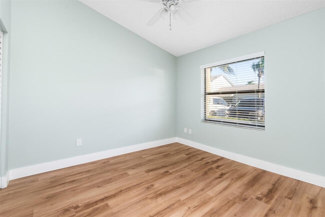 Building Photo - 9109 SW 21st St