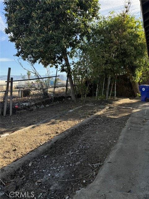 Building Photo - 1222 Hardt St